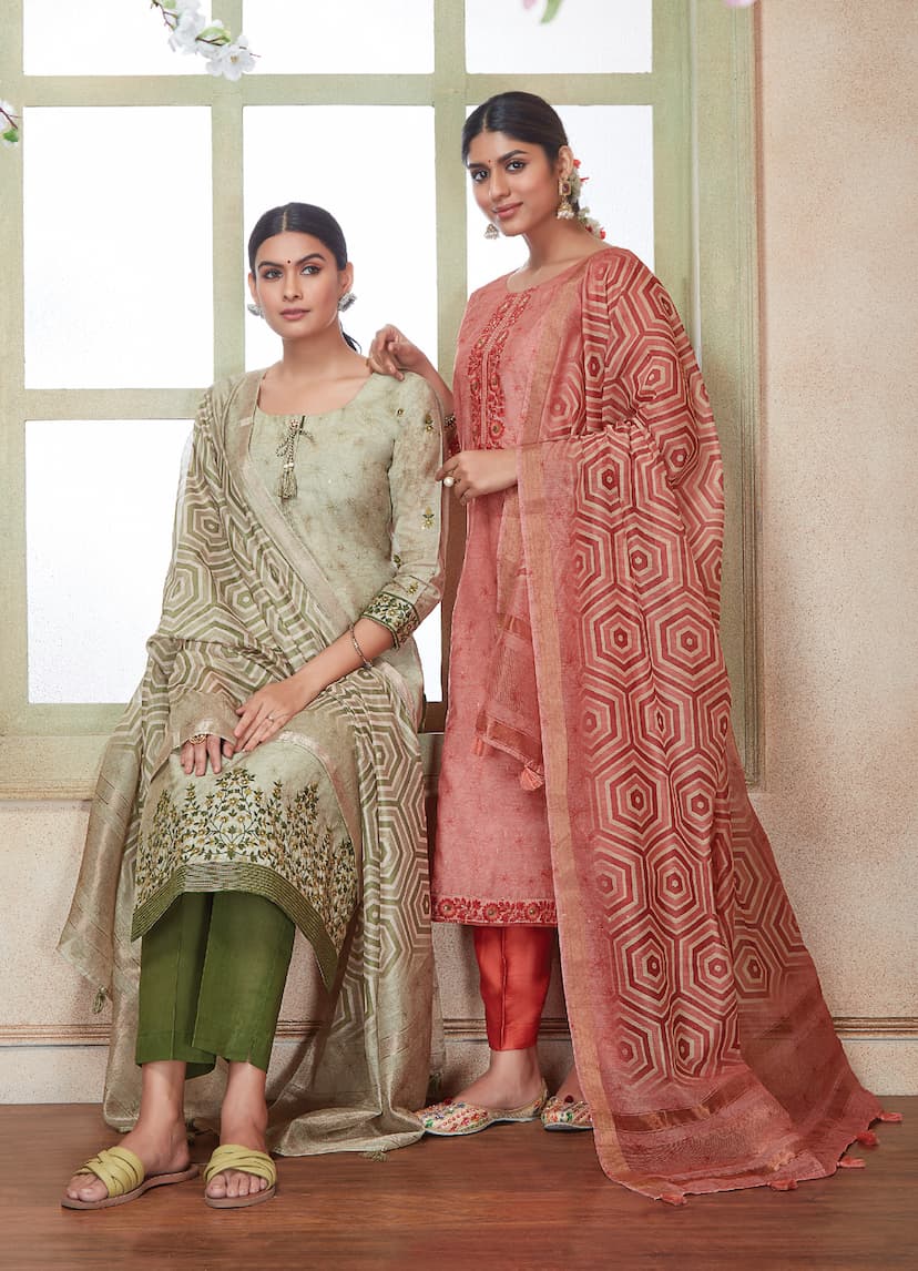 Kalyan silks - thrissur., Worlds largest silk saree showroo…